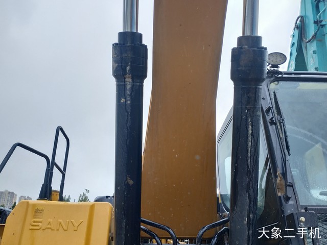 三一重工 SY265C 挖掘机