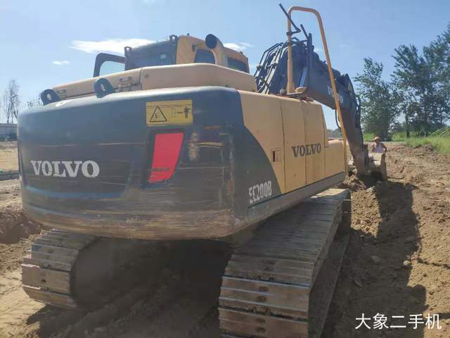 沃尔沃 EW140B 挖掘机