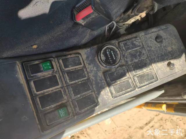 沃尔沃 EW140B 挖掘机