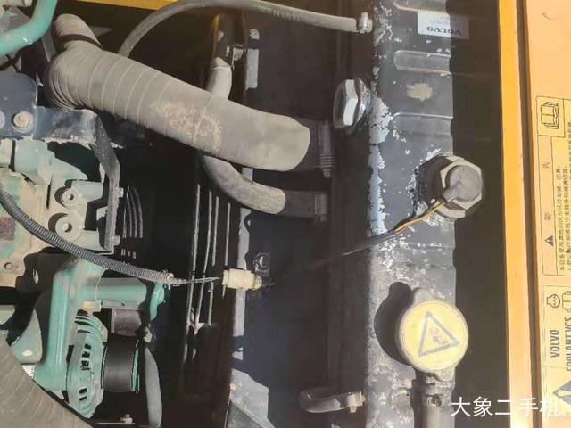 沃尔沃 EW140B 挖掘机