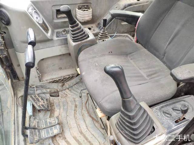 现代 R60-7 挖掘机