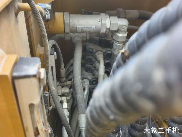 徐工 XE75D 挖掘机