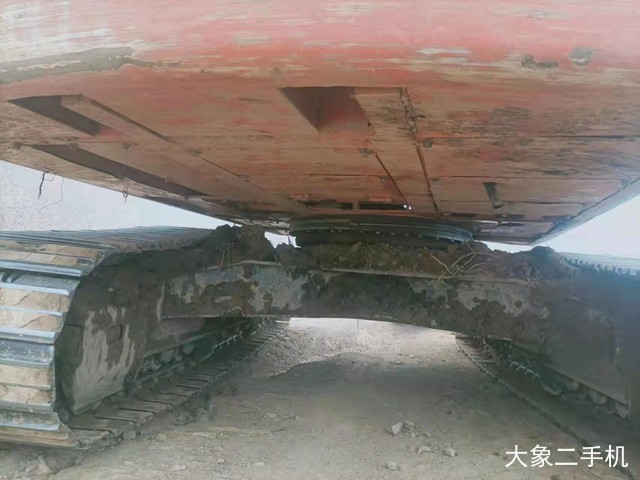 斗山 DX260LC 挖掘机