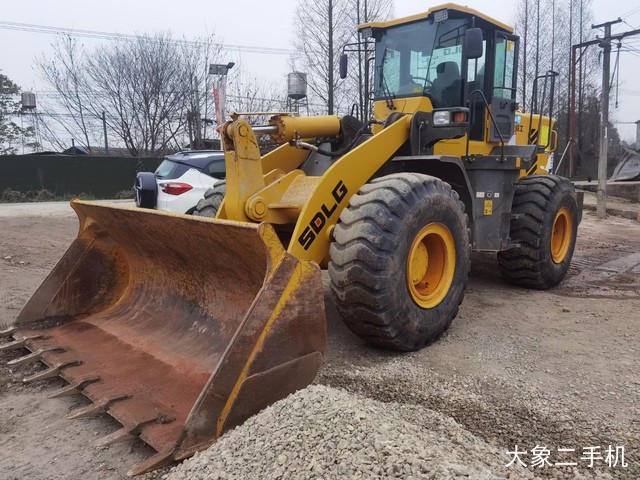 山东临工 L955F 装载机