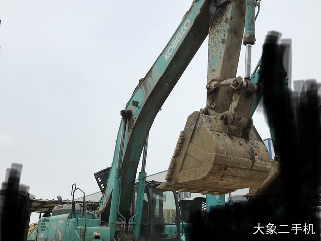 神钢 SK460-8 挖掘机