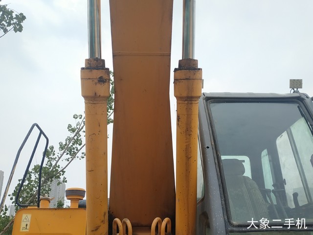 加藤 HD820R 挖掘机