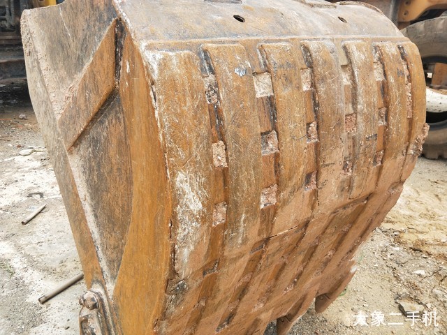 徐工 XE200D 挖掘机