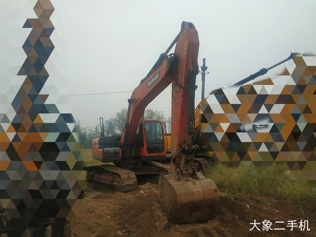 斗山 DX215-9C 挖掘机