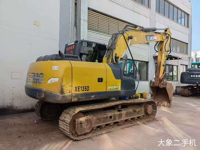 徐工 XE135D 挖掘机