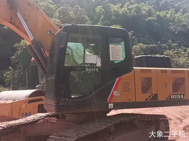 三一重工 SY205C-9 挖掘机