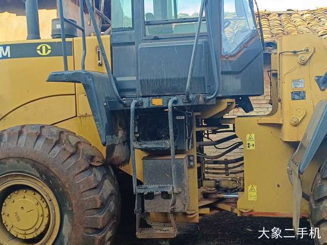 山工 SEM656D 装载机