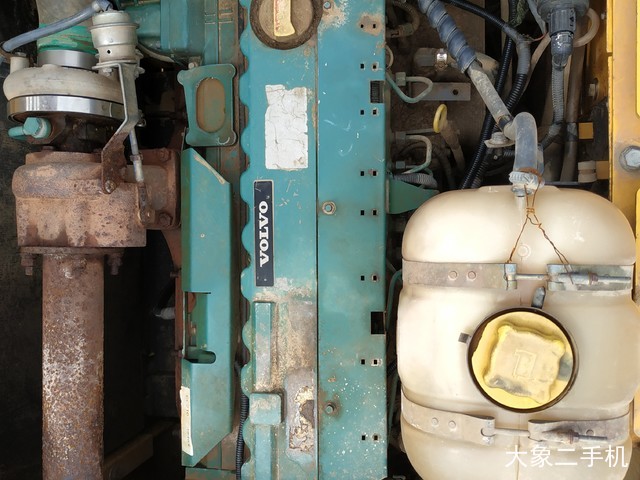 沃尔沃 EC210B 挖掘机