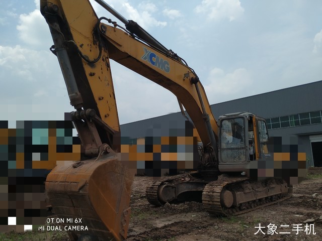 徐工 XE335C 挖掘机