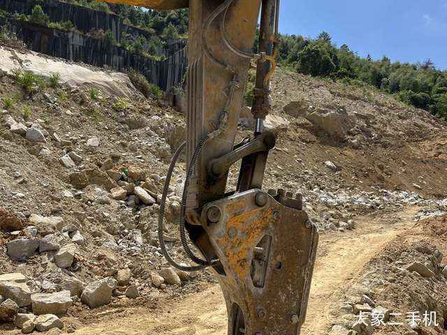 山东临工 E6360F 挖掘机