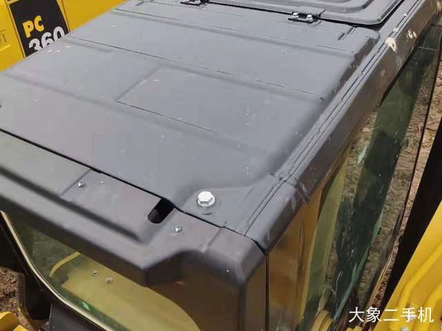 卡特彼勒 323DL 挖掘机