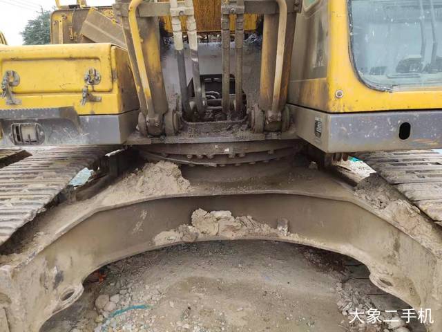 山东临工 LG6300 挖掘机