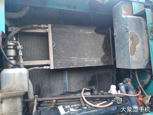 神钢 SK260LC-8 挖掘机