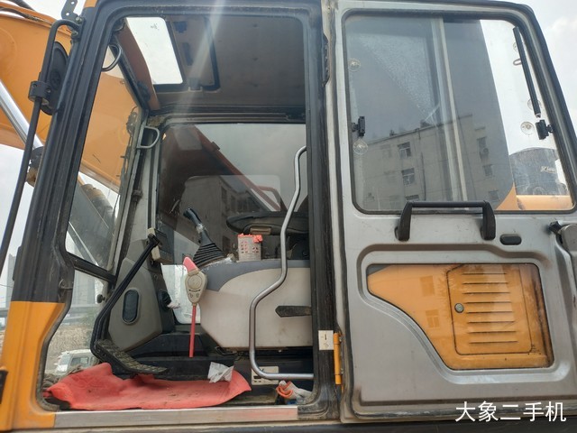 三一重工 SY285C 挖掘机