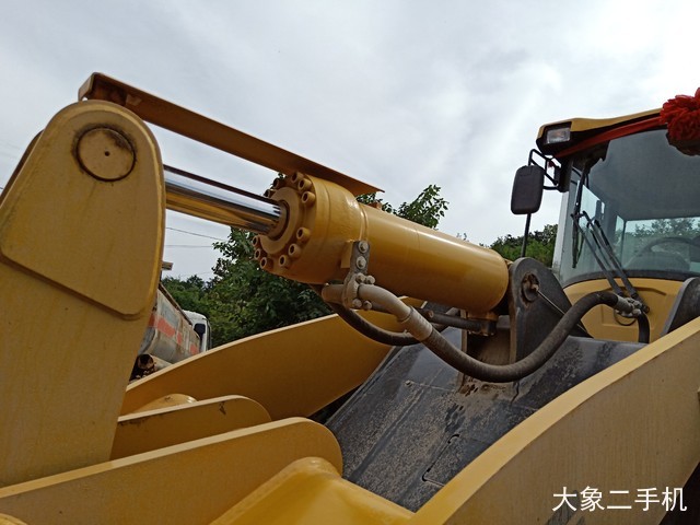 山东临工 L955F 装载机