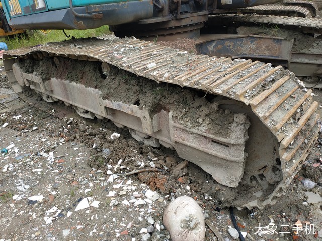 神钢 SK270D-8 挖掘机