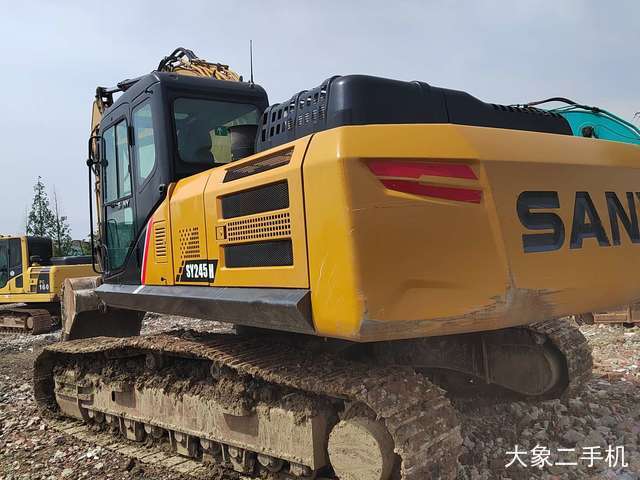 三一重工 SY245H 挖掘机