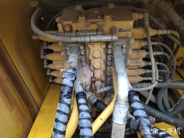 小松 PC240LC-8M0 挖掘机