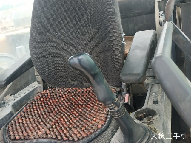 小松 PC200-8 挖掘机