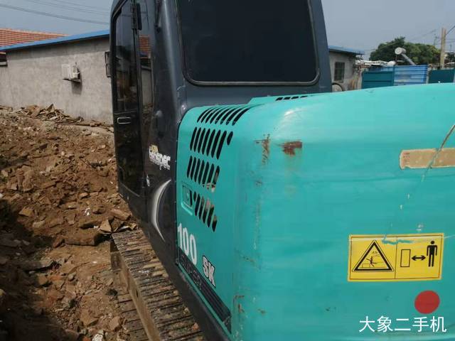 神钢 SK75-8 挖掘机