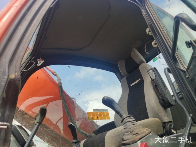 斗山 DX215-9C 挖掘机