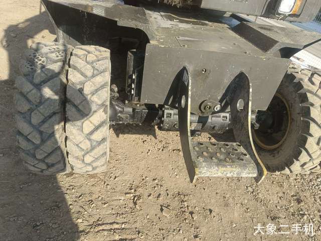 临工金利 LG680BM 挖掘机