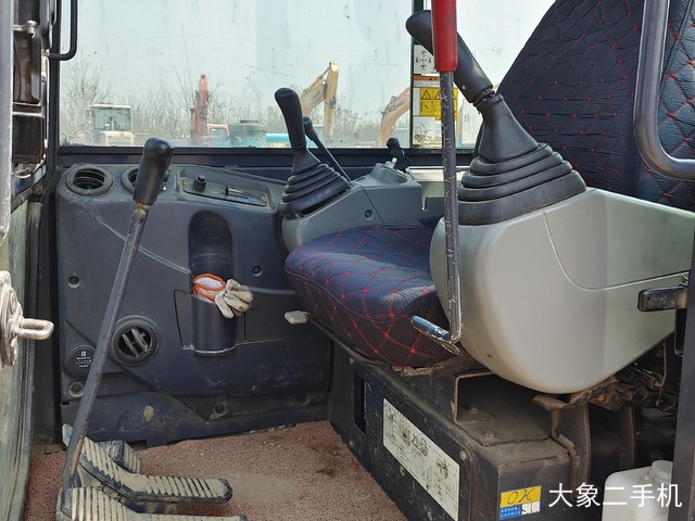 神钢 SK60-8 挖掘机