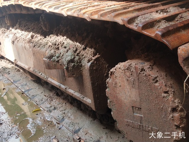 现代 R225LC-9T 挖掘机