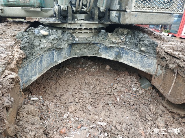 神钢 SK260LC-10 挖掘机