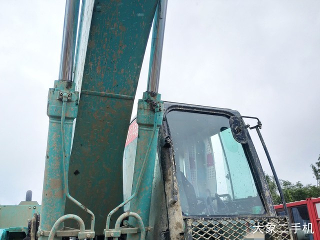 神钢 SK260LC-10 挖掘机