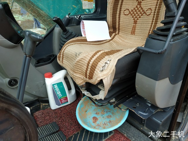 神钢 SK260LC-8 挖掘机