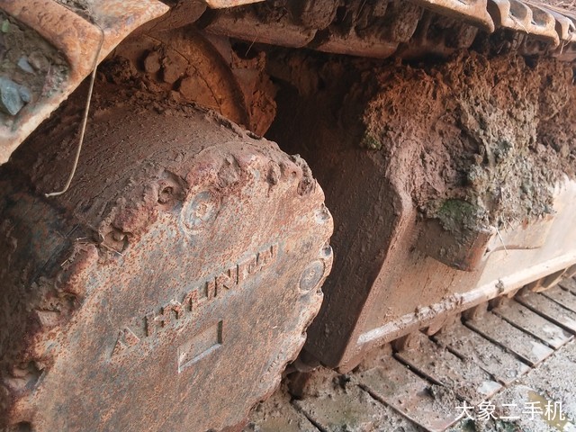 现代 R225LC-9T 挖掘机