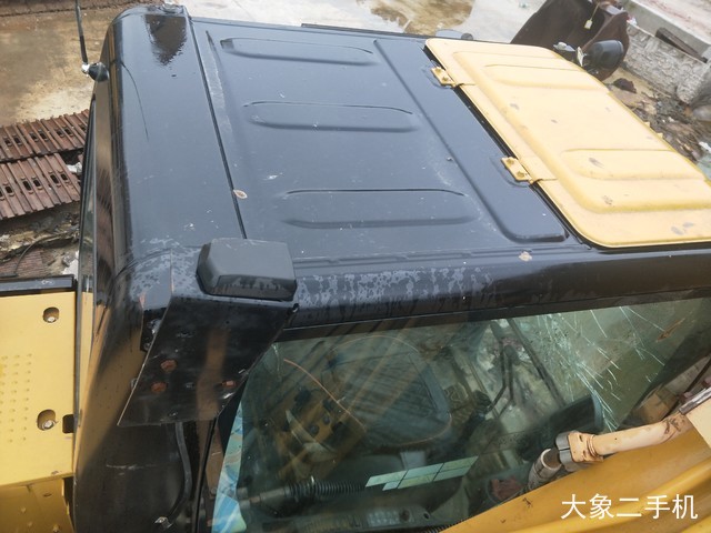 卡特彼勒 323D2L 挖掘机