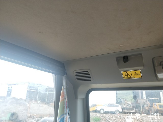 卡特彼勒 323D2L 挖掘机