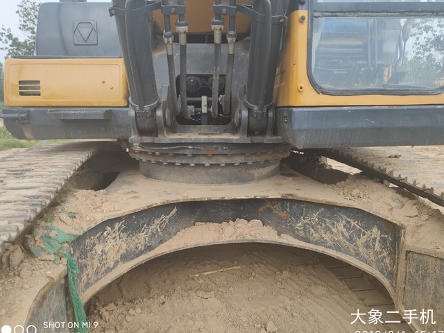 徐工 XE370CA 挖掘机