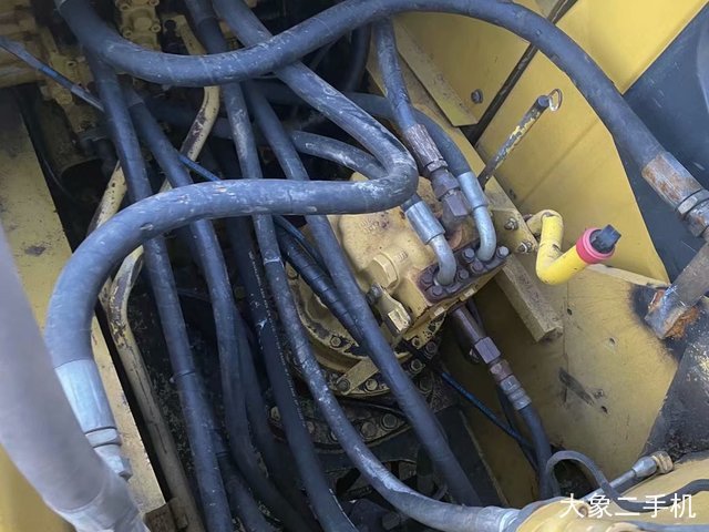 小松 PC240LC-8 挖掘机