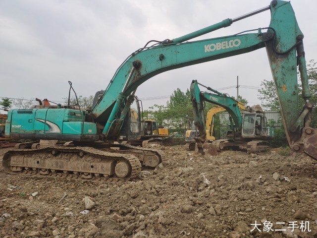 神钢 SK260LC-8 挖掘机