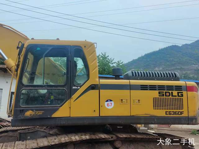 山东临工 E6300F 挖掘机