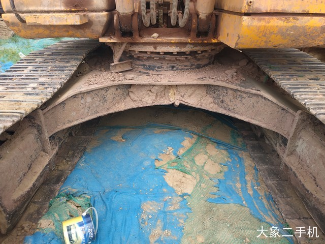 龙工 LG6225E 挖掘机