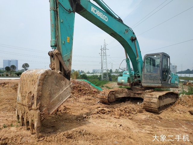 神钢 SK260LC-8 挖掘机