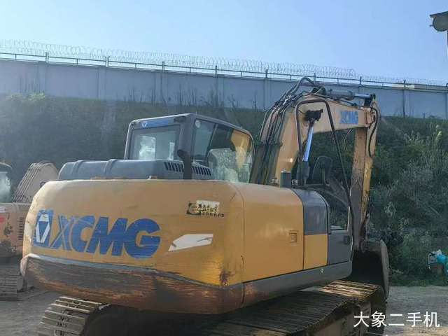 徐工 XE150 挖掘机