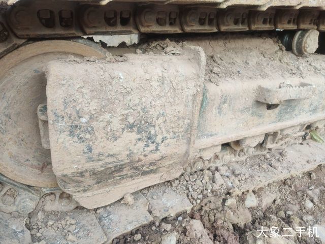 现代 R225-7 挖掘机