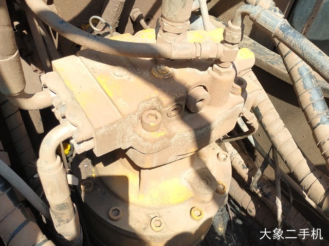 现代 R225LC-7 挖掘机