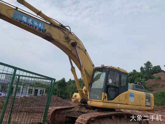 小松 PC300-7 挖掘机