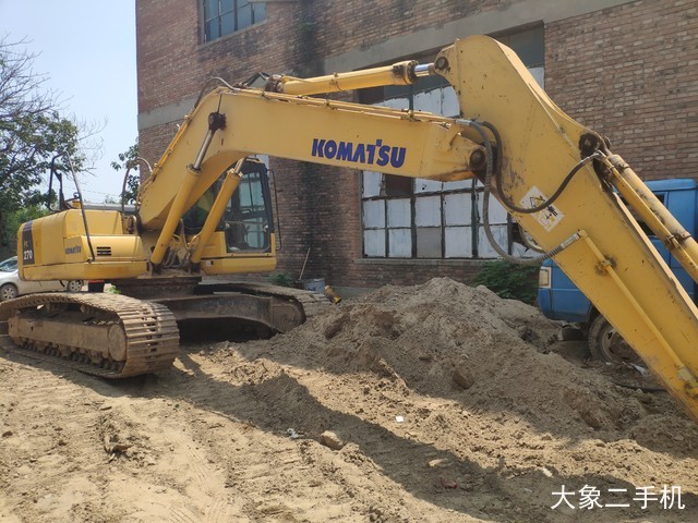 小松 PC240LC-8 挖掘机