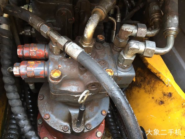 徐工 XE150D 挖掘机